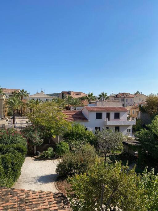 Tres Bel Appartement, Port Sanary, Extérieur photo